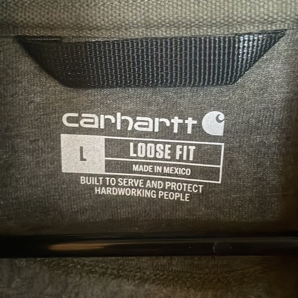 large (loose fit) carhartt sweatshirt. - Picture 3 of 3